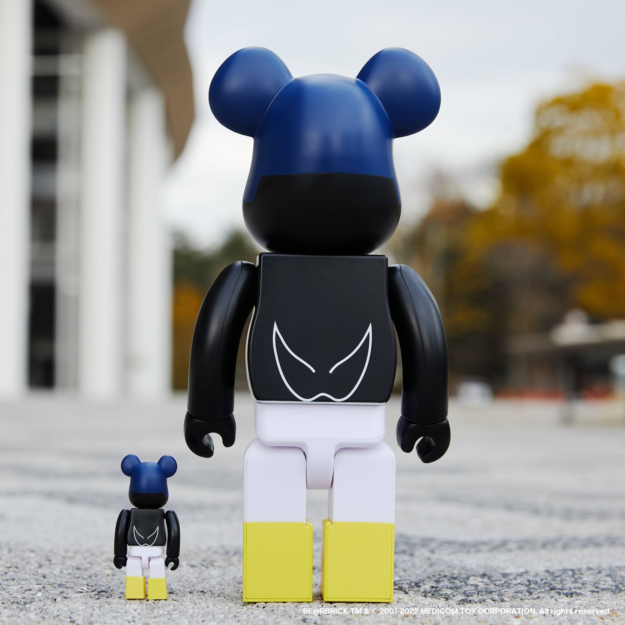 MEDICOM TOY BE@RBRICK atmos × Tokyo Yakult Swallows 100％ u0026 400％